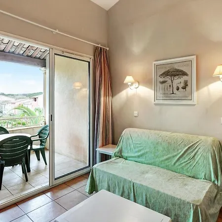 Apartment Le Hameau De La Pinede - Maeva *