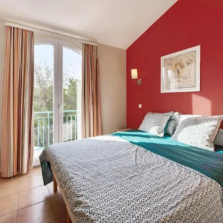 Appartement Le Hameau De La Pinede - Maeva Hyères