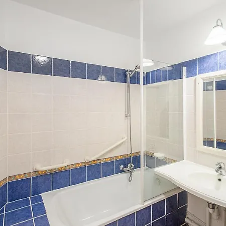 Appartement Le Hameau De La Pinede - Maeva *