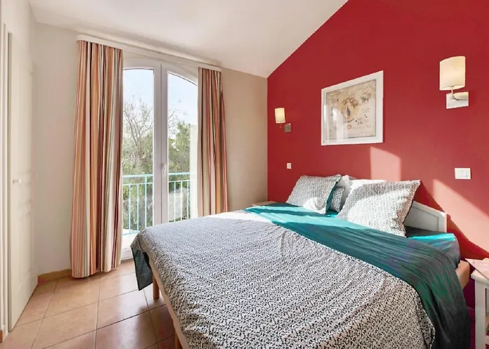 Lägenhet Le Hameau De La Pinede - Maeva Hyères