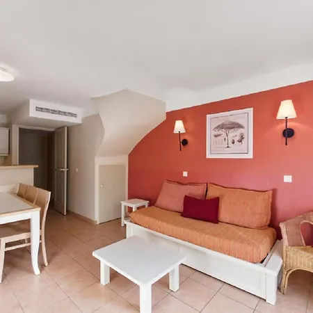 Appartement Le Hameau De La Pinede - Maeva *