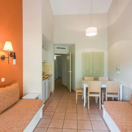 Le Hameau De La Pinede - Maeva Appartement